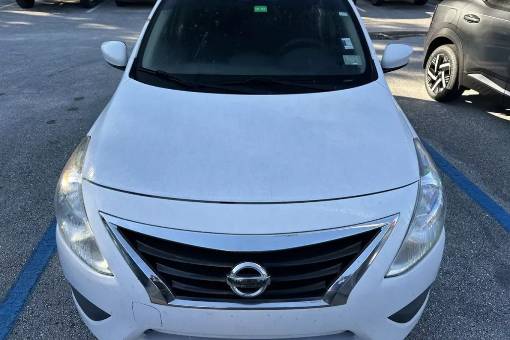 2018 Nissan Versa 1.6 S photo 1
