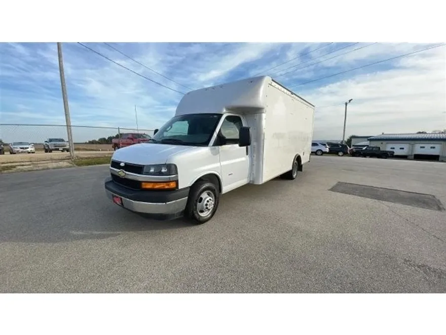 2022 Chevrolet Express 3500 Work Van photo 1