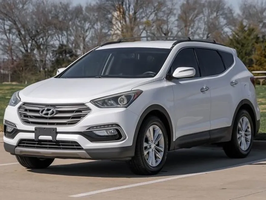 2017 Hyundai Santa Fe Sport 2.0T photo 1