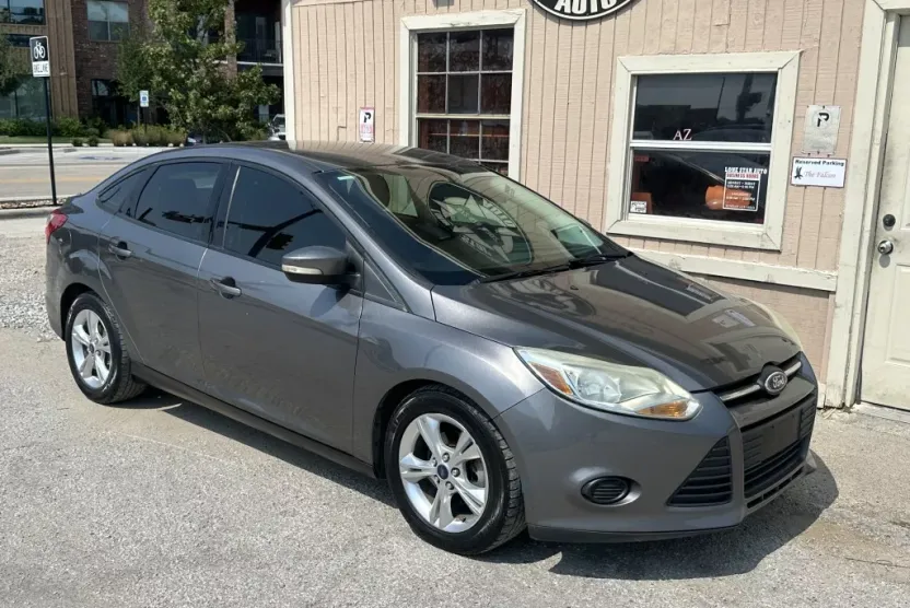 2014 Ford Focus SE photo 1