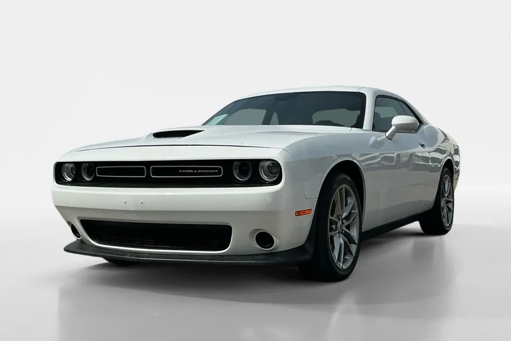 2023 Dodge Challenger GT photo 1
