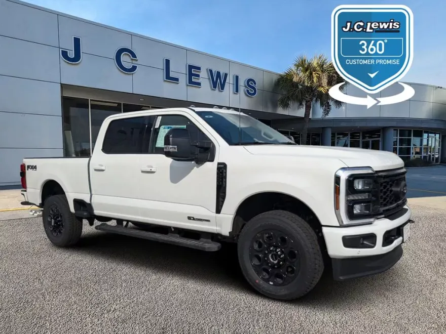 2025 Ford F-250 Lariat photo 1