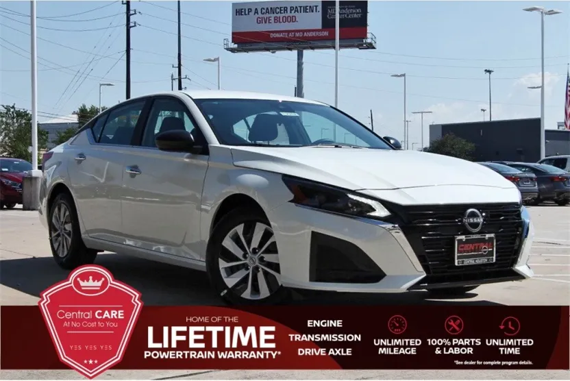 2025 Nissan Altima S photo 1