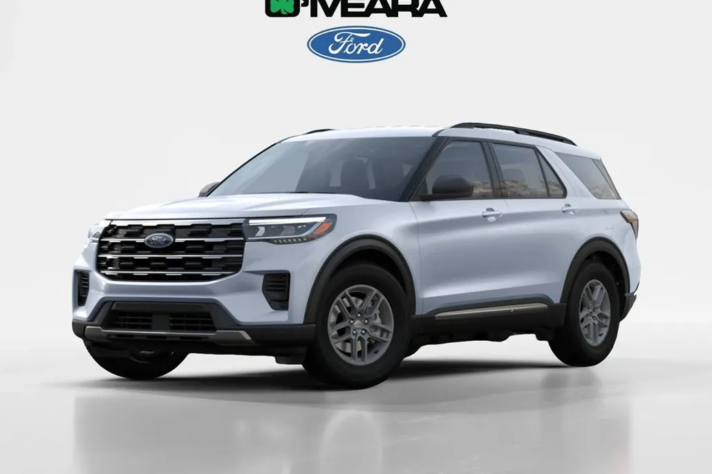 2025 Ford Explorer photo 1