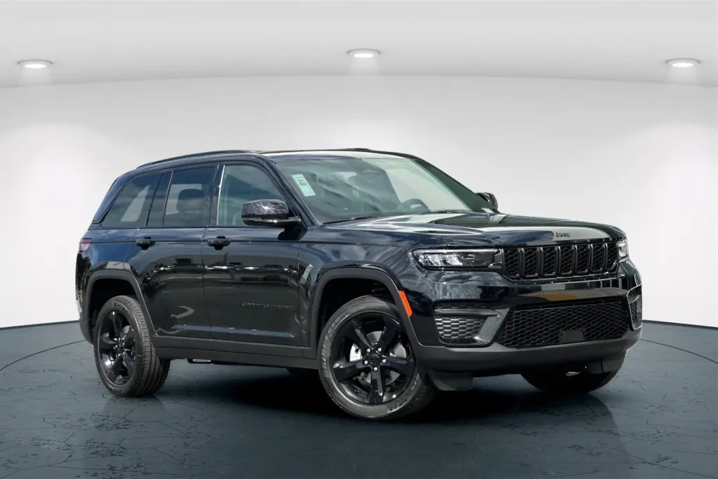 2024 Jeep Grand Cherokee Altitude photo 1