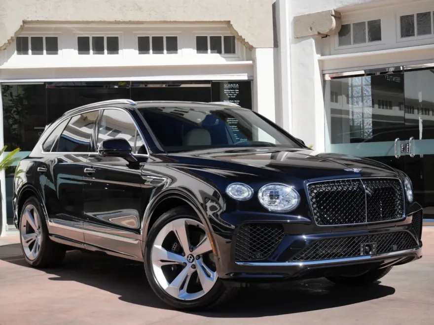 2025 Bentley Bentayga V8 photo 1