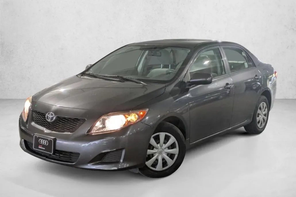 2009 Toyota Corolla LE photo 1