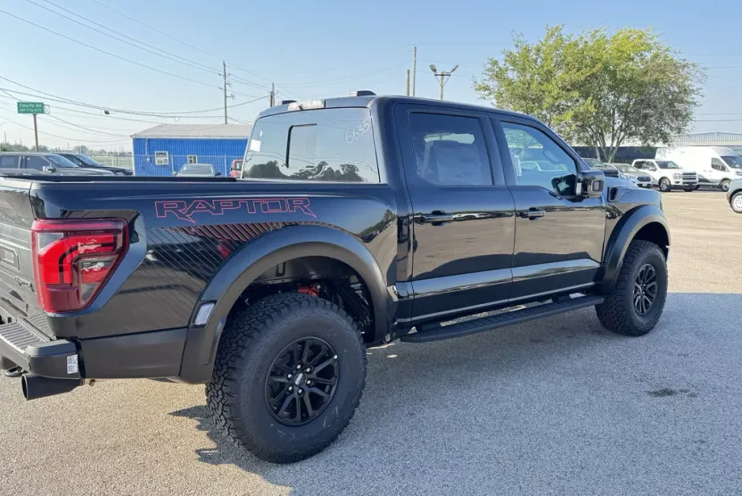 2025 Ford F-150 Raptor photo 1