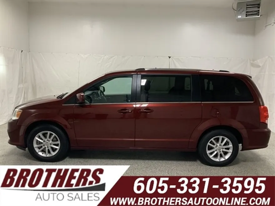 2019 Dodge Grand Caravan SXT photo 1