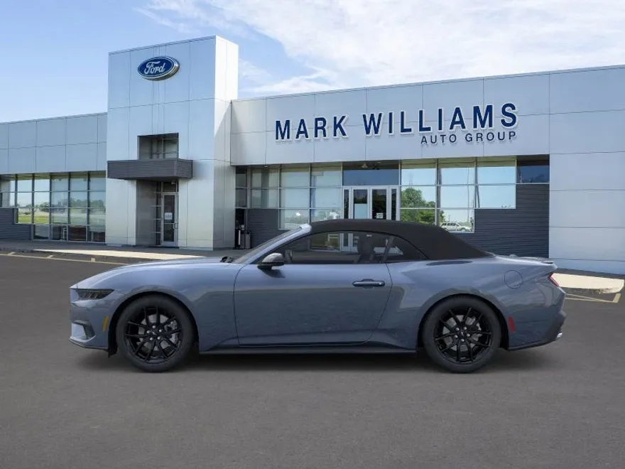 2025 Ford Mustang EcoBoost photo 1