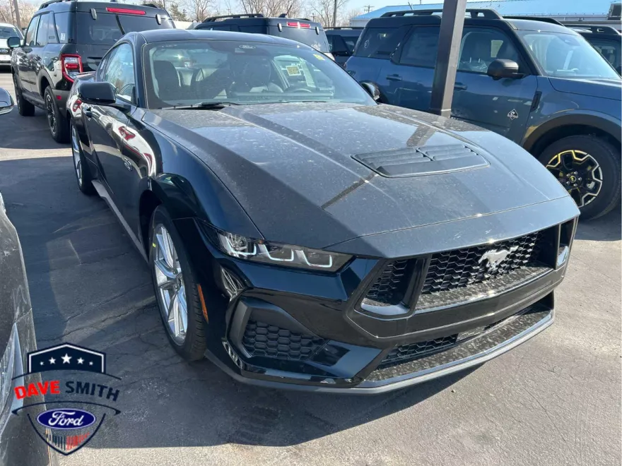 2025 Ford Mustang GT Premium photo 1