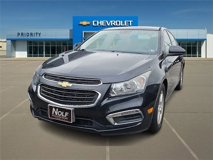2015 Chevrolet Cruze LT photo 1