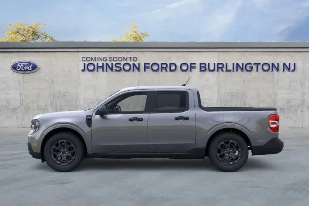 2025 Ford Maverick XLT photo 1