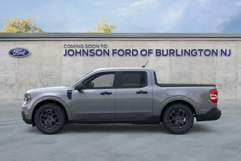 2025 Ford Maverick XLT photo 1