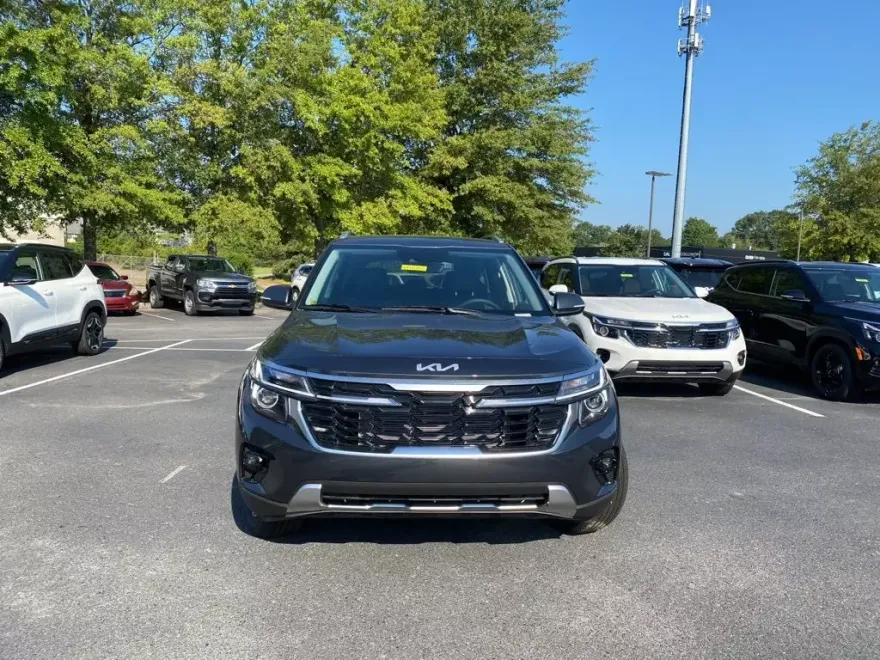 2026 Kia Seltos EX photo 1