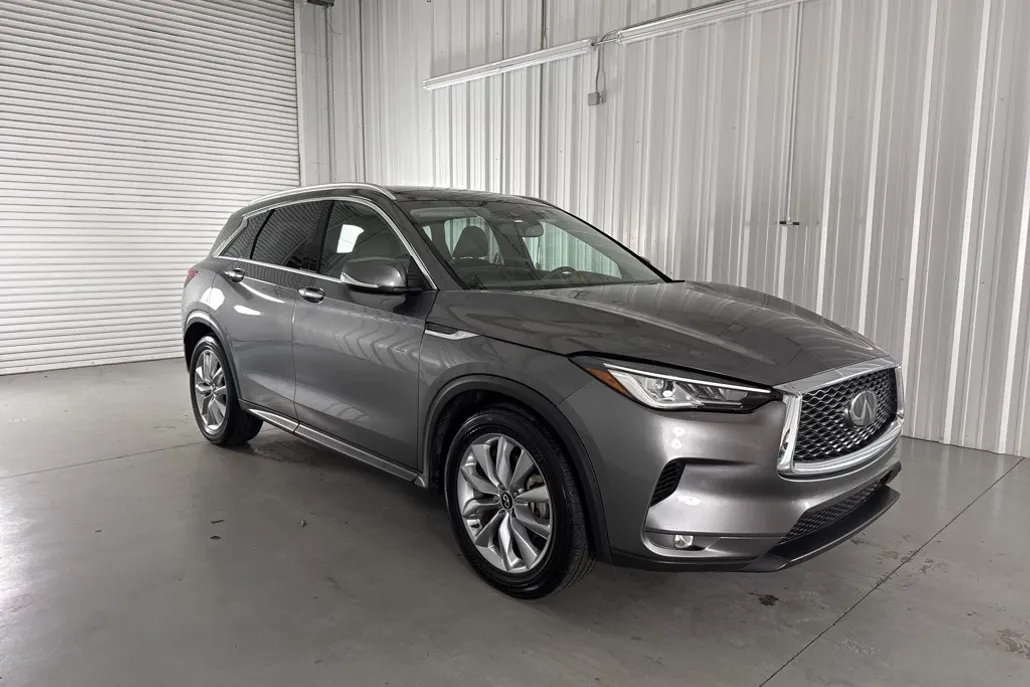 2022 Infiniti QX50 Luxe AWD photo 1