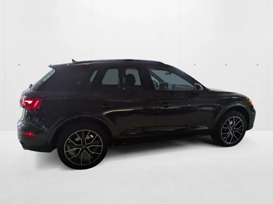 2024 Audi SQ5 Premium Plus photo 1