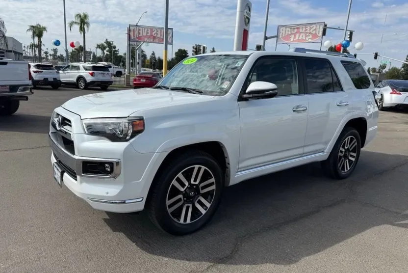 2024 Toyota 4Runner Limited photo 1