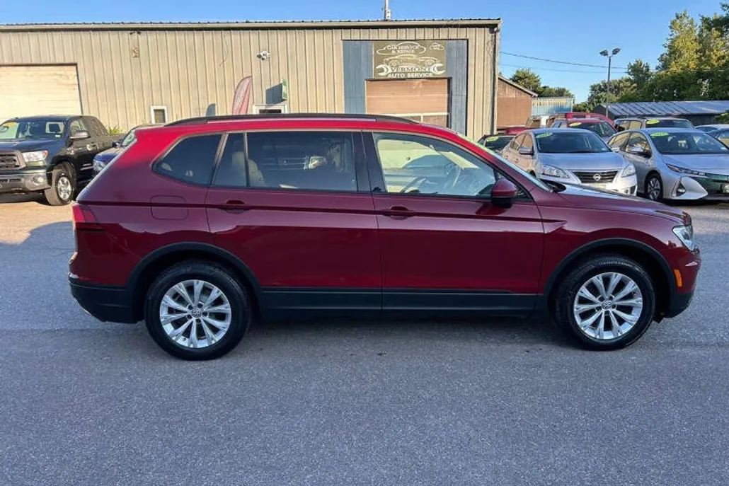 2018 Volkswagen Tiguan S photo 1