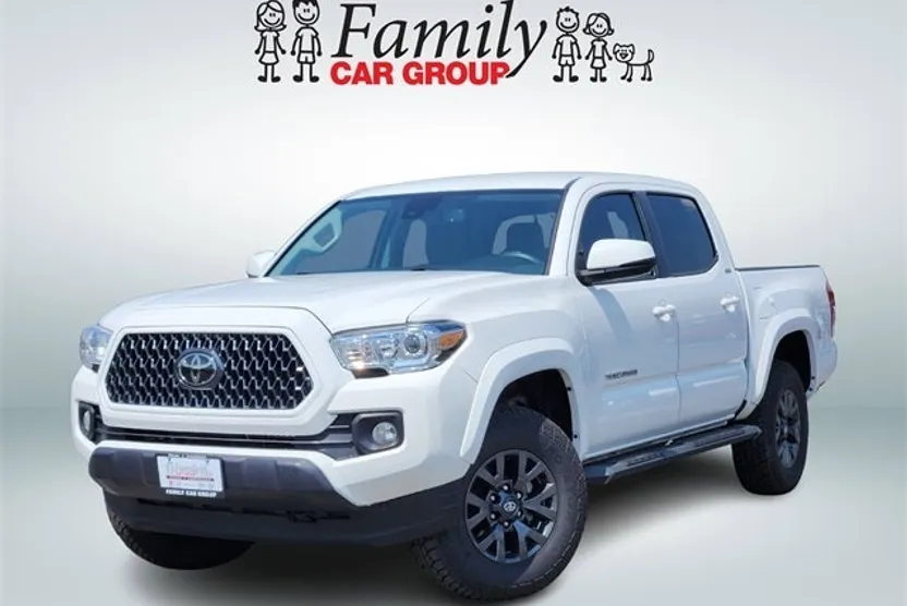 2023 Toyota Tacoma SR5 V6 photo 1