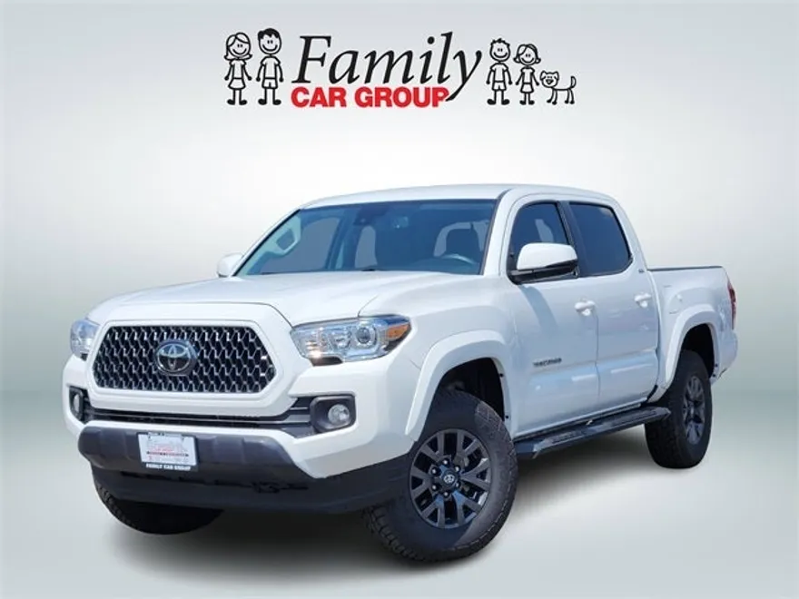 2023 Toyota Tacoma SR5 V6 photo 1