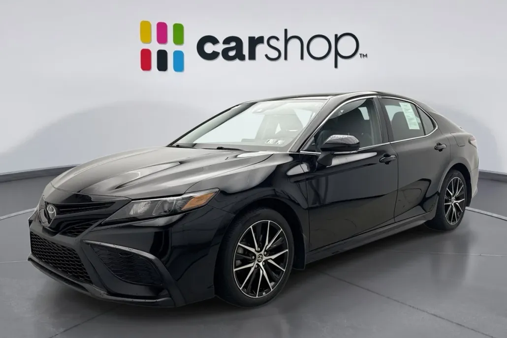 2023 Toyota Camry SE photo 1