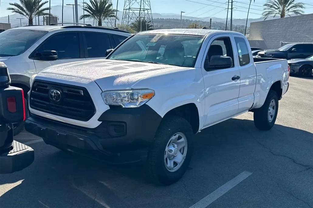 2018 Toyota Tacoma SR photo 1