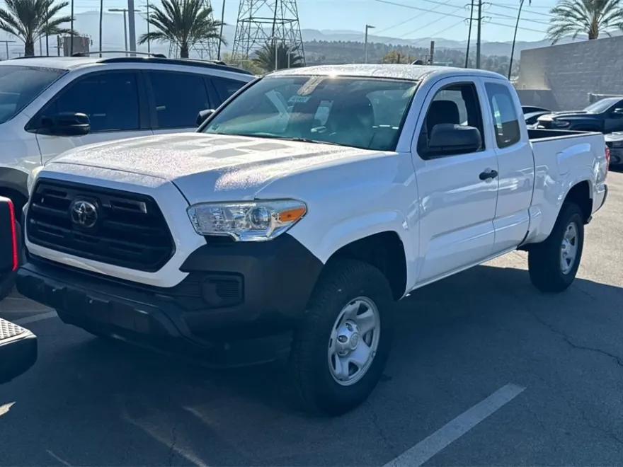 2018 Toyota Tacoma SR photo 1