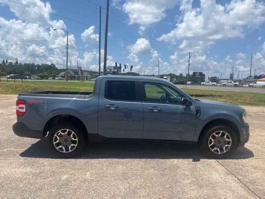 2024 Ford Maverick Lariat photo 1