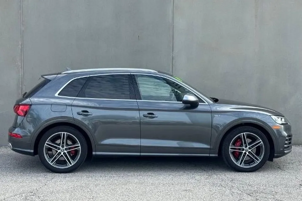 2018 Audi SQ5 Prestige photo 1