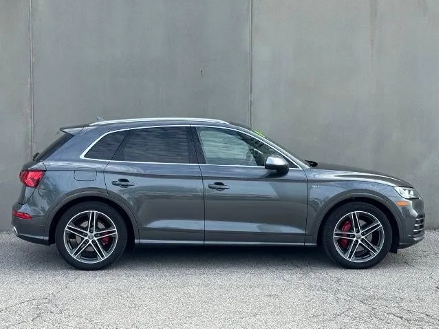 2018 Audi SQ5 Prestige photo 1
