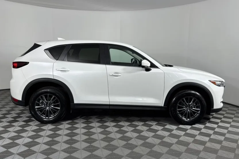 2021 Mazda CX-5 Touring photo 1