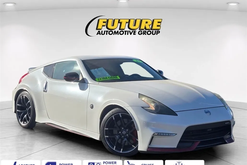 2017 Nissan 370Z Nismo photo 1