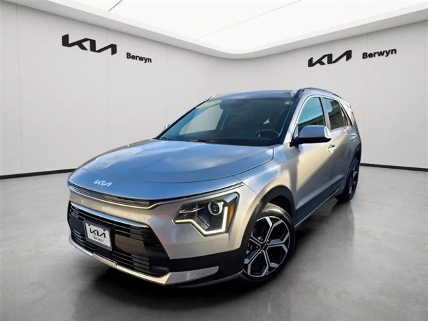 2023 Kia Niro EX Touring photo 1