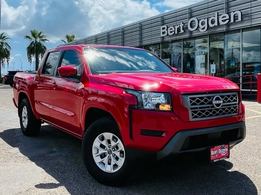 2024 Nissan Frontier SV photo 1