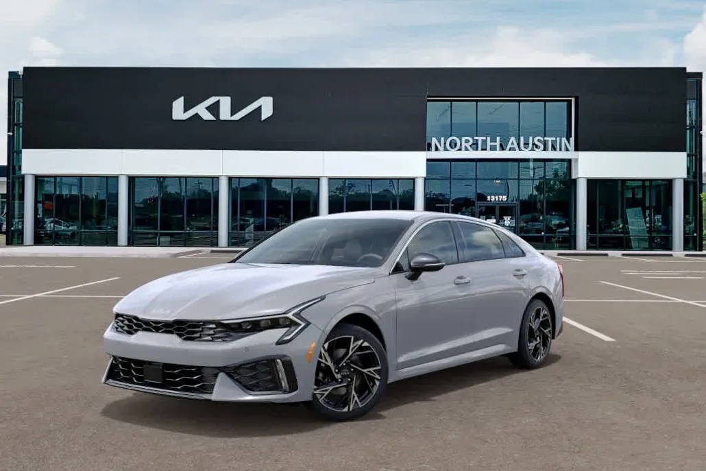 2025 Kia K5 GT-Line photo 1