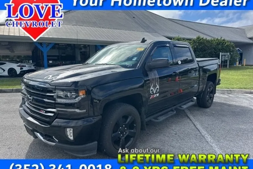 2017 Chevrolet Silverado 1500 LTZ photo 1