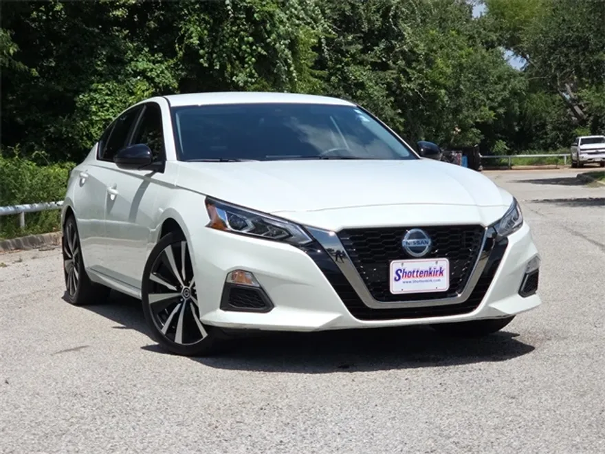 2020 Nissan Altima 2.5 SR photo 1