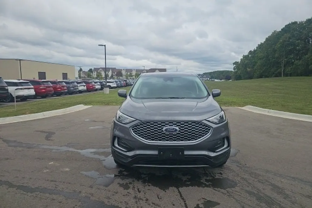 2024 Ford Edge SEL photo 1