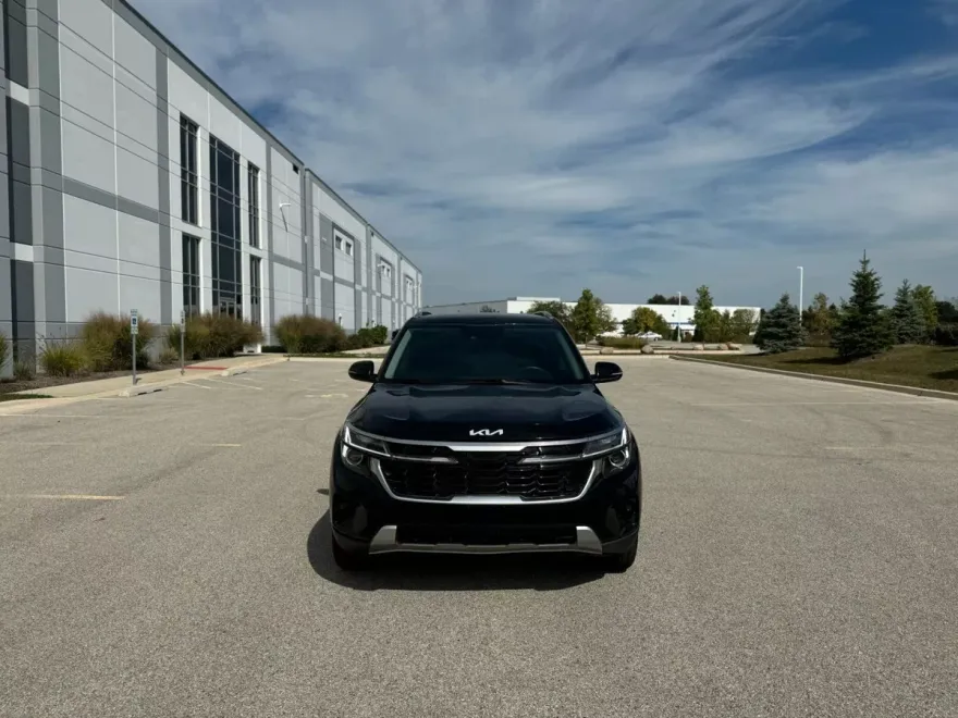 2024 Kia Seltos S X-Line photo 1