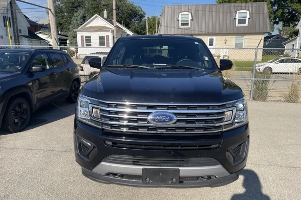 2019 Ford Expedition MAX XLT photo 1
