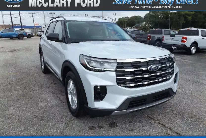 2025 Ford Explorer photo 1