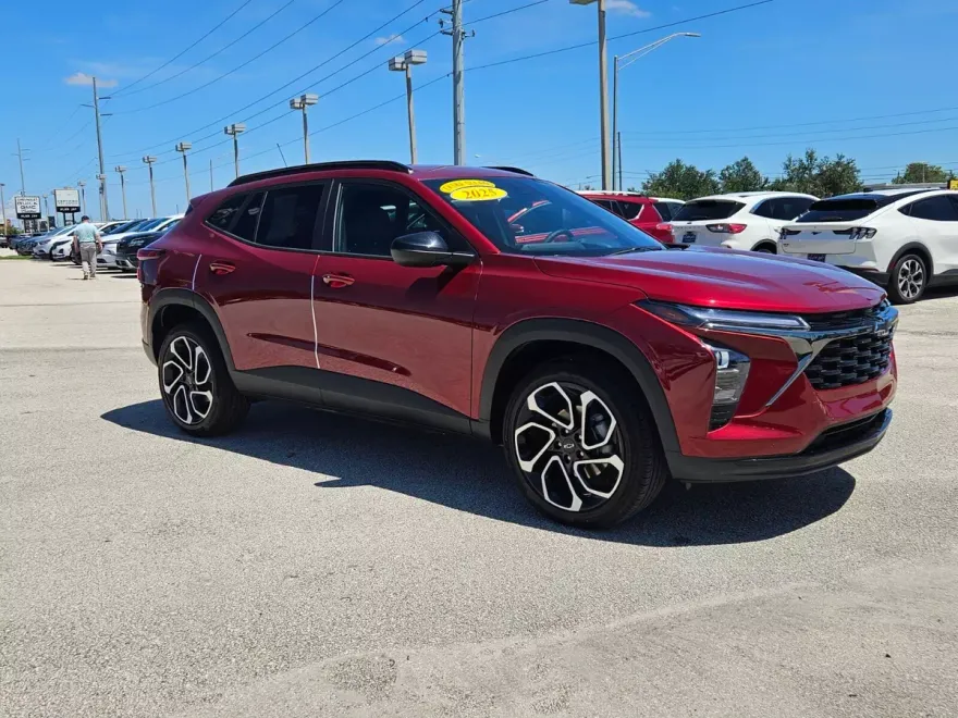 2025 Chevrolet Trax photo 1