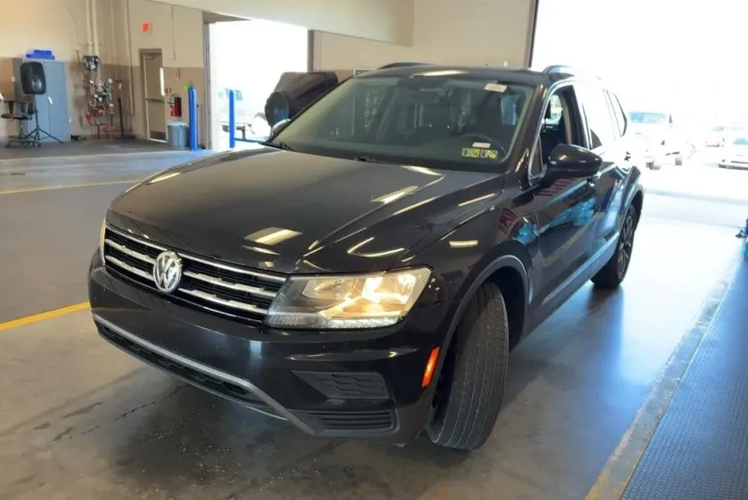 2020 Volkswagen Tiguan SE photo 1