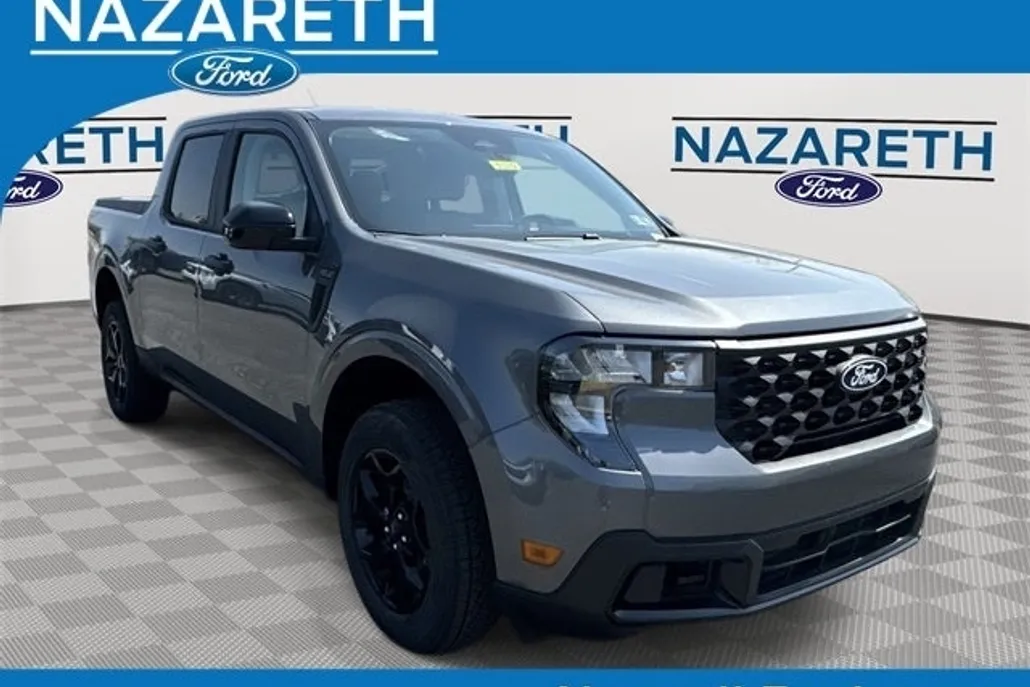 2025 Ford Maverick XLT photo 1
