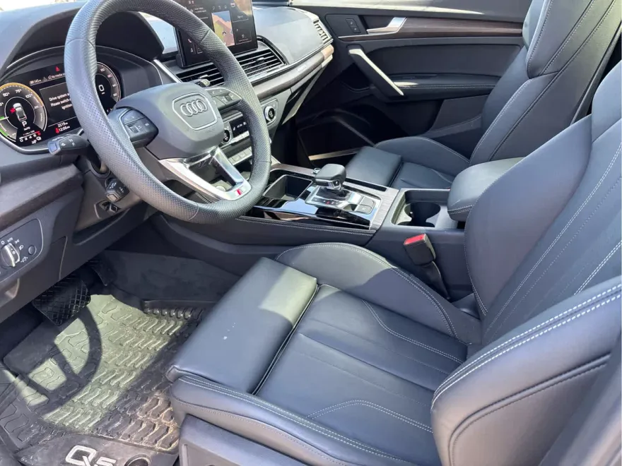 2025 Audi Q5 S line Premium Plus photo 1