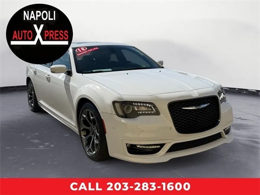 2018 Chrysler 300 S photo 1