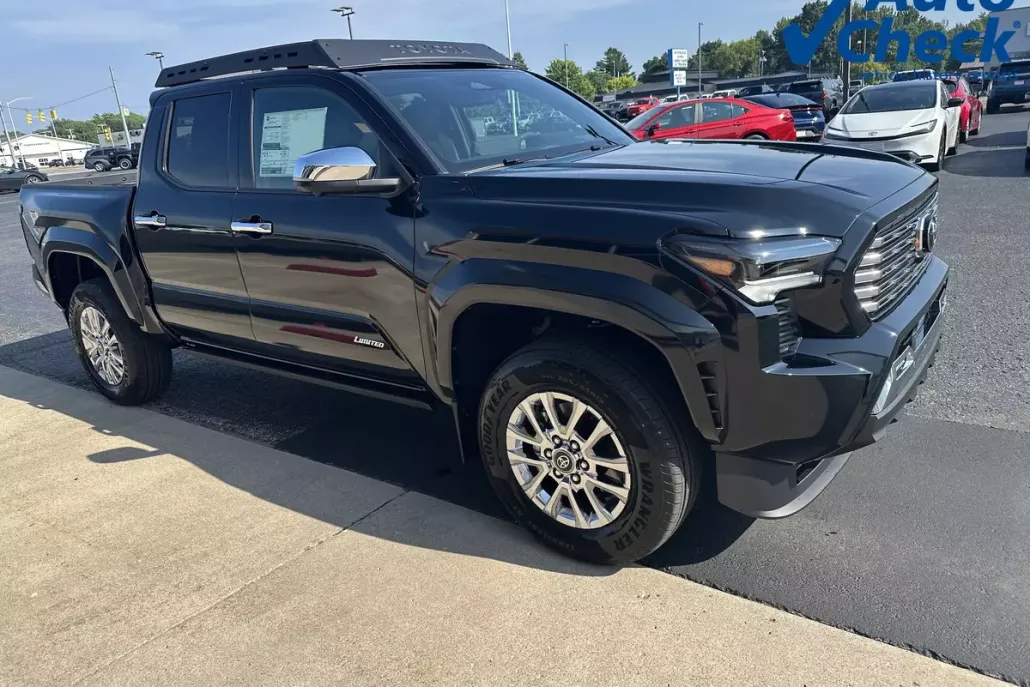 2025 Toyota Tacoma Limited photo 1