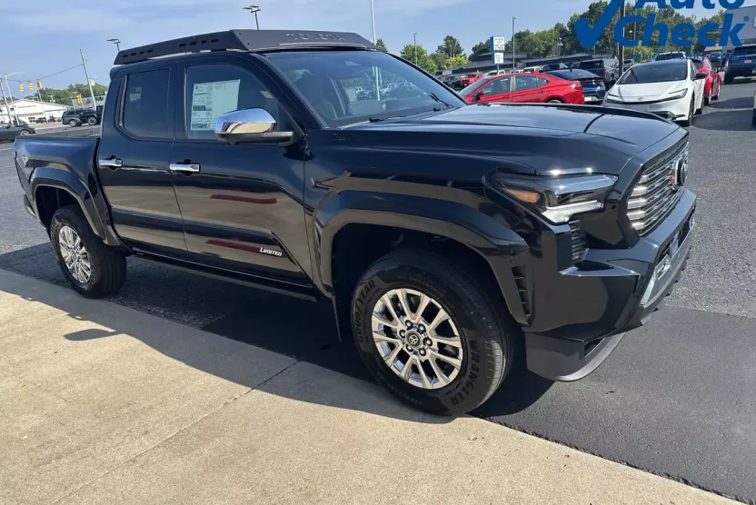 2025 Toyota Tacoma Limited photo 1