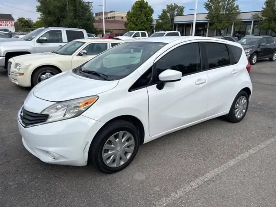 2016 Nissan Versa Note S photo 1